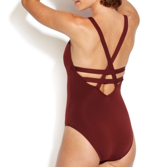 NWT $149 SEAFOLLY PLUM Active Deep V one piece - Picture 2 of 13